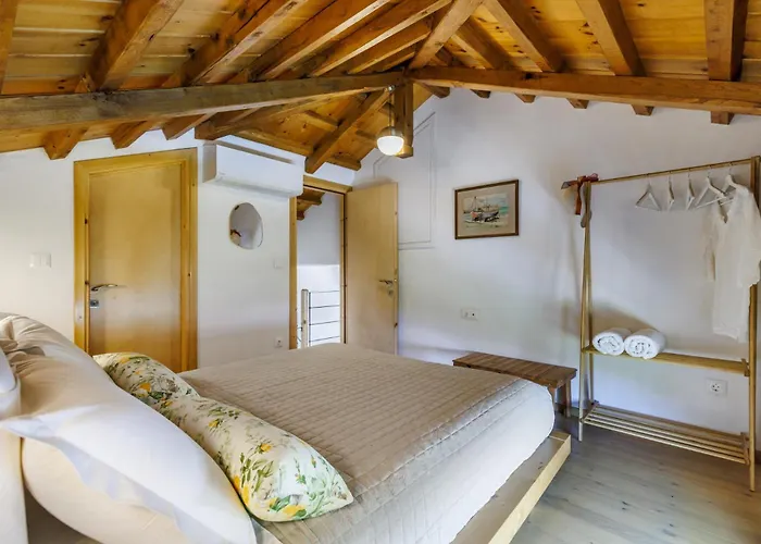 Aether Retreat - Private Pools & Aegean Views